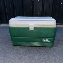 Vintage Igloo Legend 54 Quartz Cooler Green