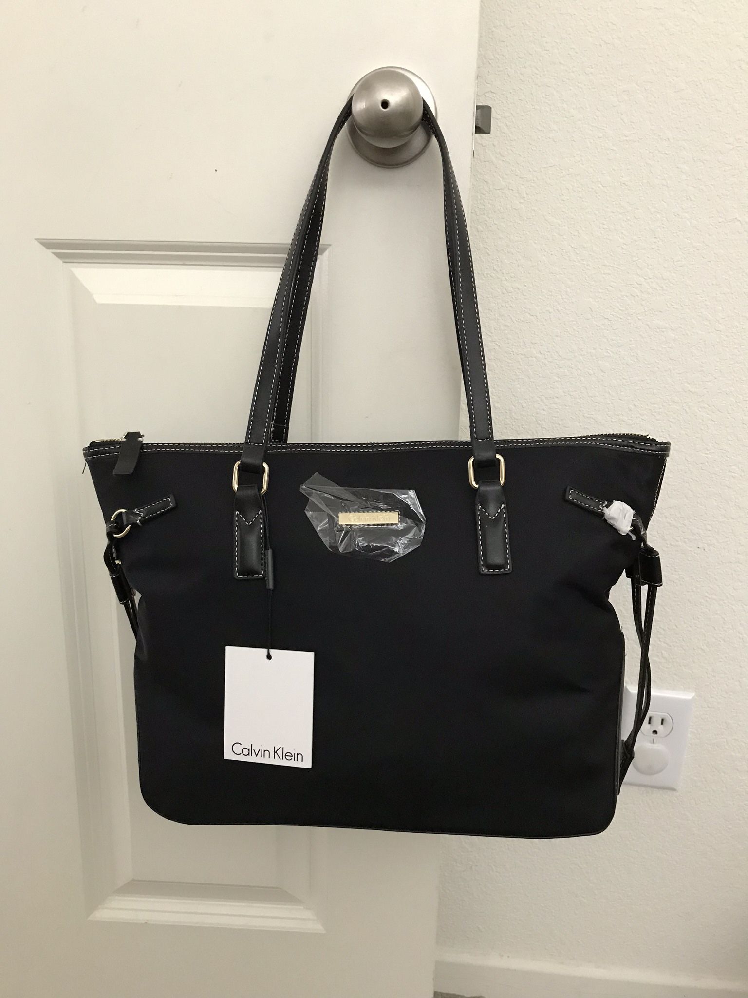 NWT Calvin Klein purse / bag