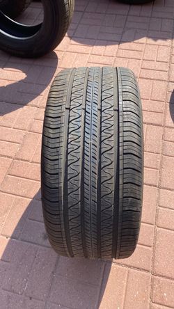 Continental 255/40R19 sólo 1 $70.00