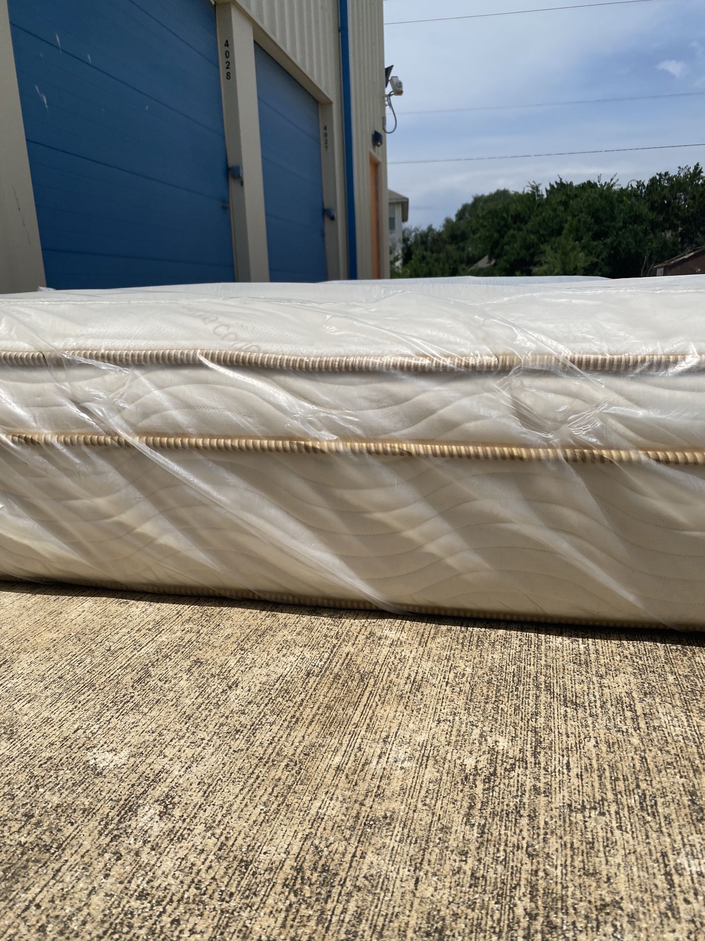 Overstock Display Queen Pillowtop Mattress for Sale in San Antonio, TX