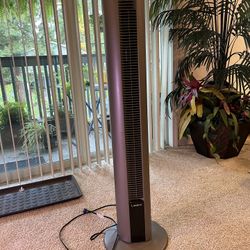 Lasko 48” Standing Fan - NEEDS REPAIR