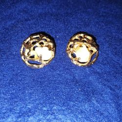 Vintage Faux Pearl Clip On Earrings Signed By Trifari 