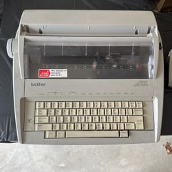 Electronic Type Writer 