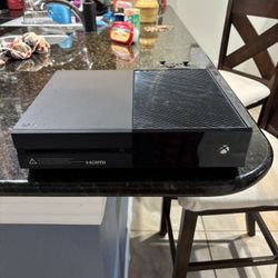 Xbox One With Controller And Cables 