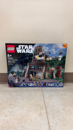 RETIRED LEGO STAR WARS YAVIN 4 REBEL BASE