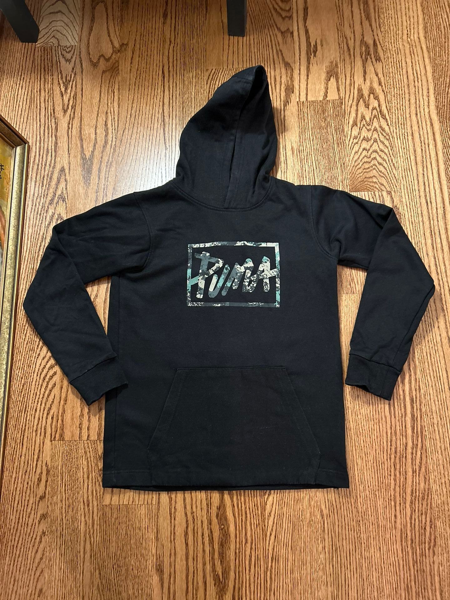 Puma Youth boy or girl hooded sweatshirt size  14, color  Black 