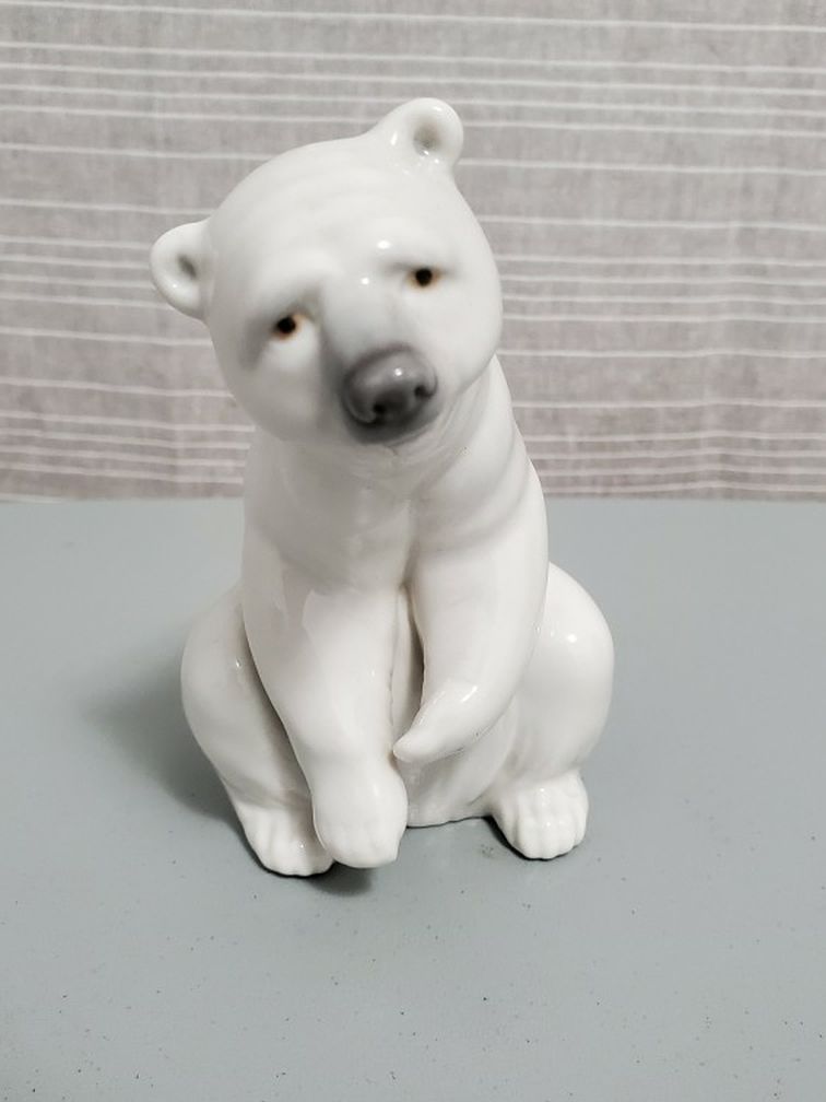 Lladro Bear Figurine