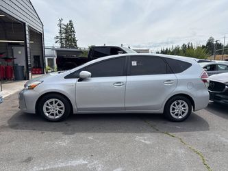2017 Toyota Prius v