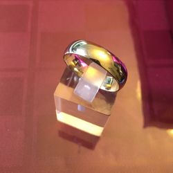 14k solid yellow gold band ring,5 mm width,7.94 grams,size12,please look at all pictures for more details