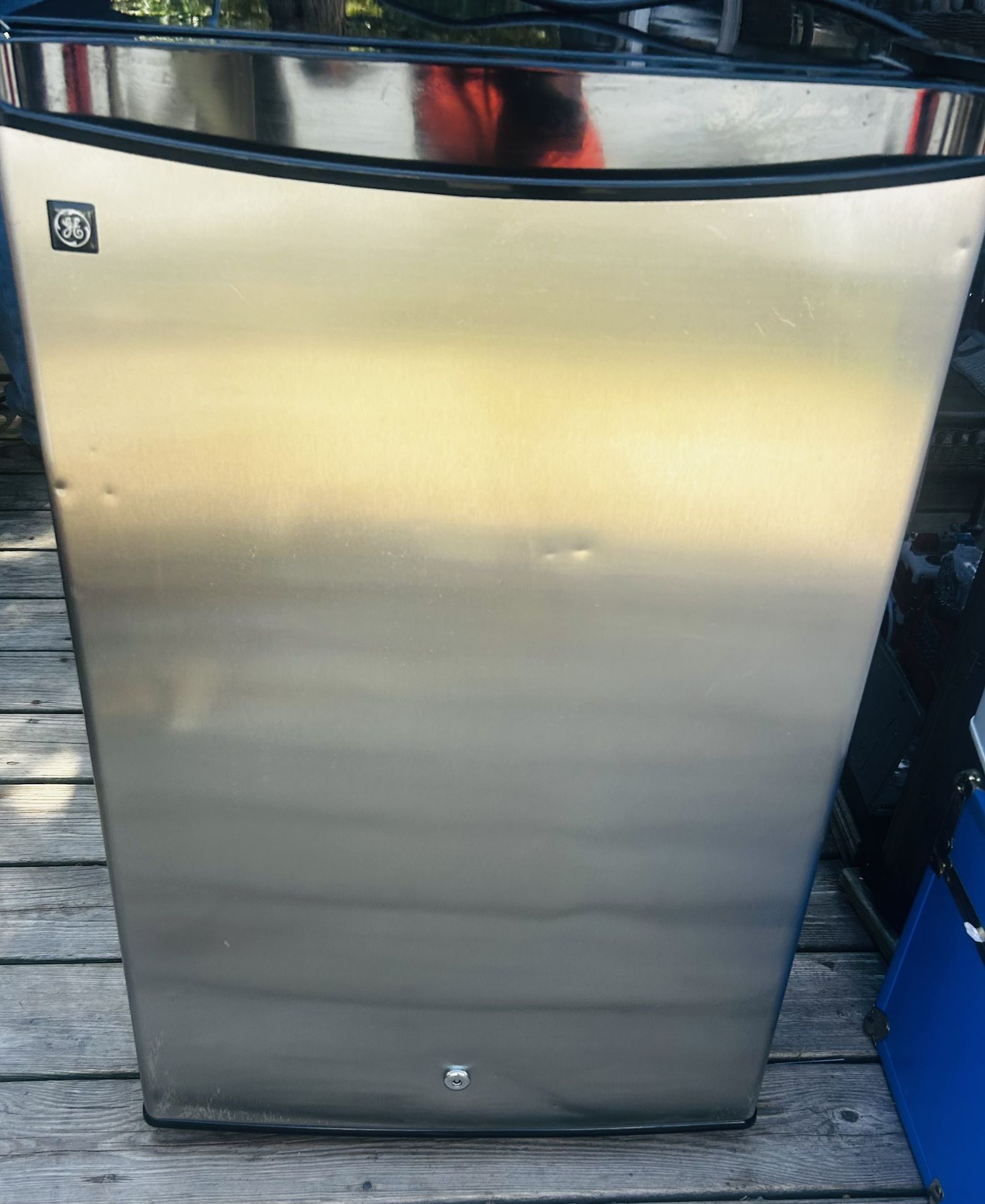Stainless Steel Apartment Size Refrigerator With Freezer 32 Inches Tall 22 Wide