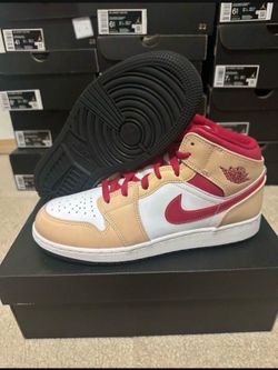 Air Jordan 1 Mid GS White Onyx Light Curry 554725-201 Sz 7Y Brand New