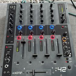 Allan & Heath Xone 42 DJ Mixer 