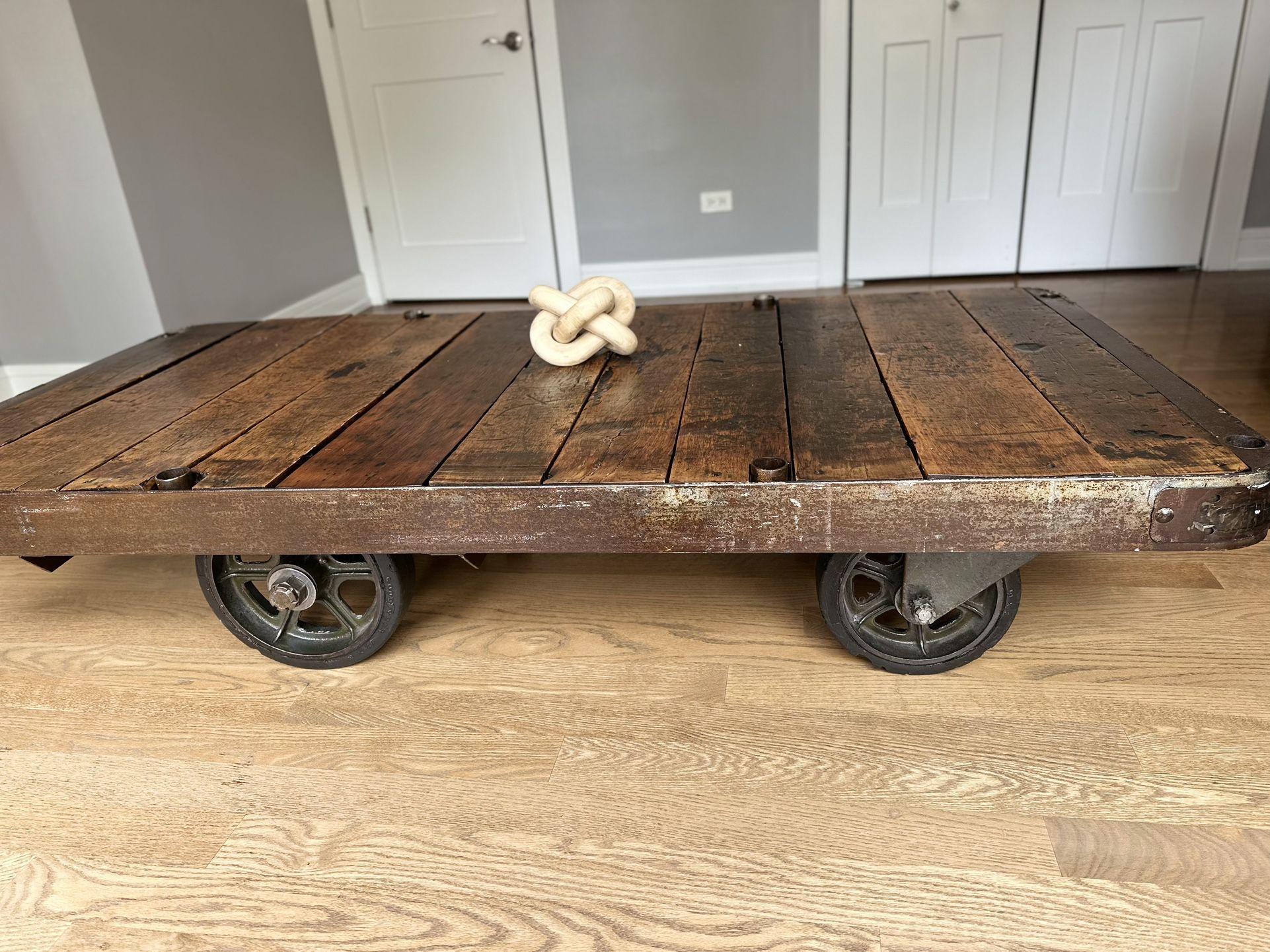 Coffe Table With Wheels