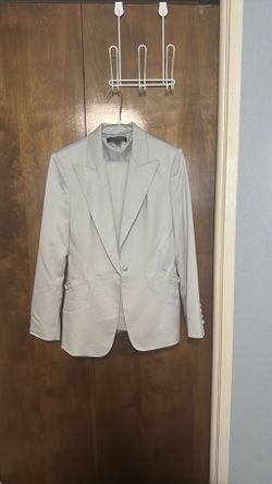 Ladies Anne Klein 2 piece suit, size 8