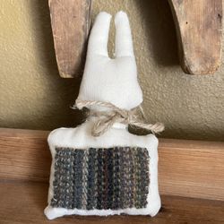 Primitive Handmade Bunny Tuck with Sweet Annie