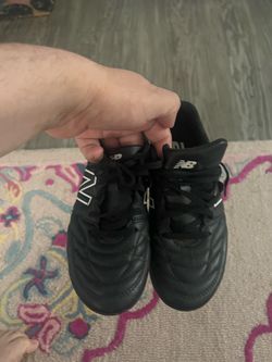 Kids soccer cleats