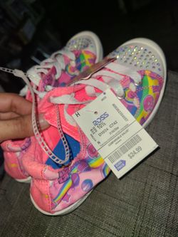 BRAND NEW GIRLS SHOE'S TWINKLE TOES... SIZES ONE.. SE HABLA ESPANOL. CHECK OUT MY PAGE FOR MORE..
