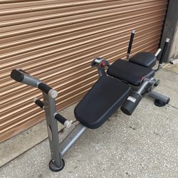 Matrix Commercial Gym Quality Ab Crunch / Abdominal Crunch - Olympic Weight Plate Loaded