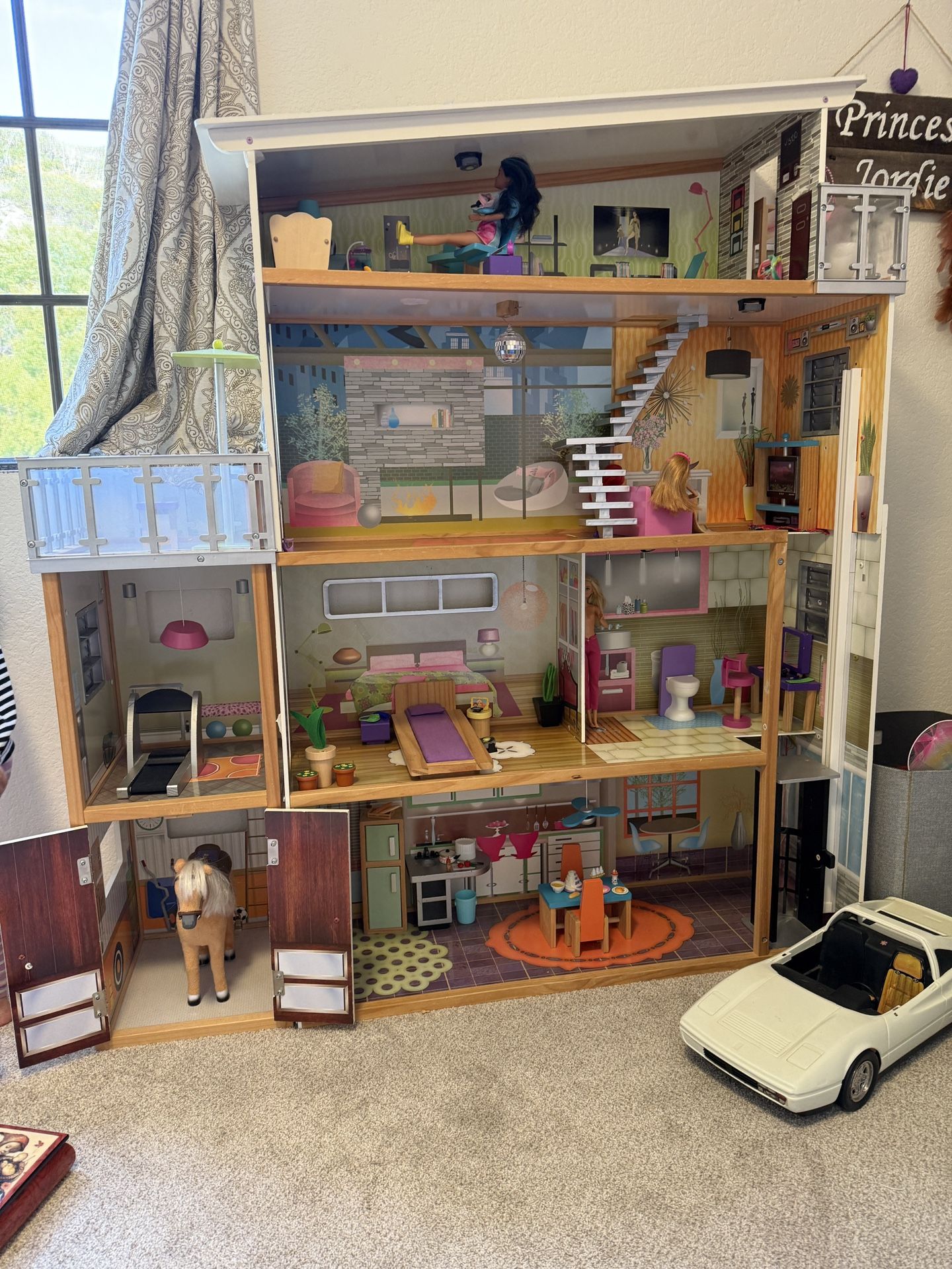 Barbie Dream house - Mid Century Modern SOHO Townhouse
