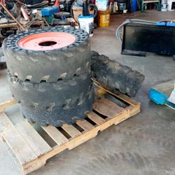 Bobcat Tires