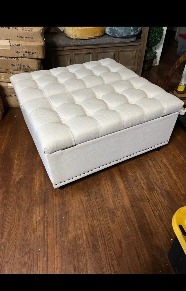 Ottoman Storage Nuevo