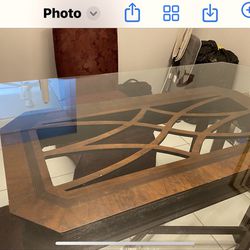 Dining room Table - Free