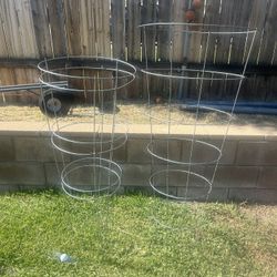 tomato cages 5ft and 3ft 