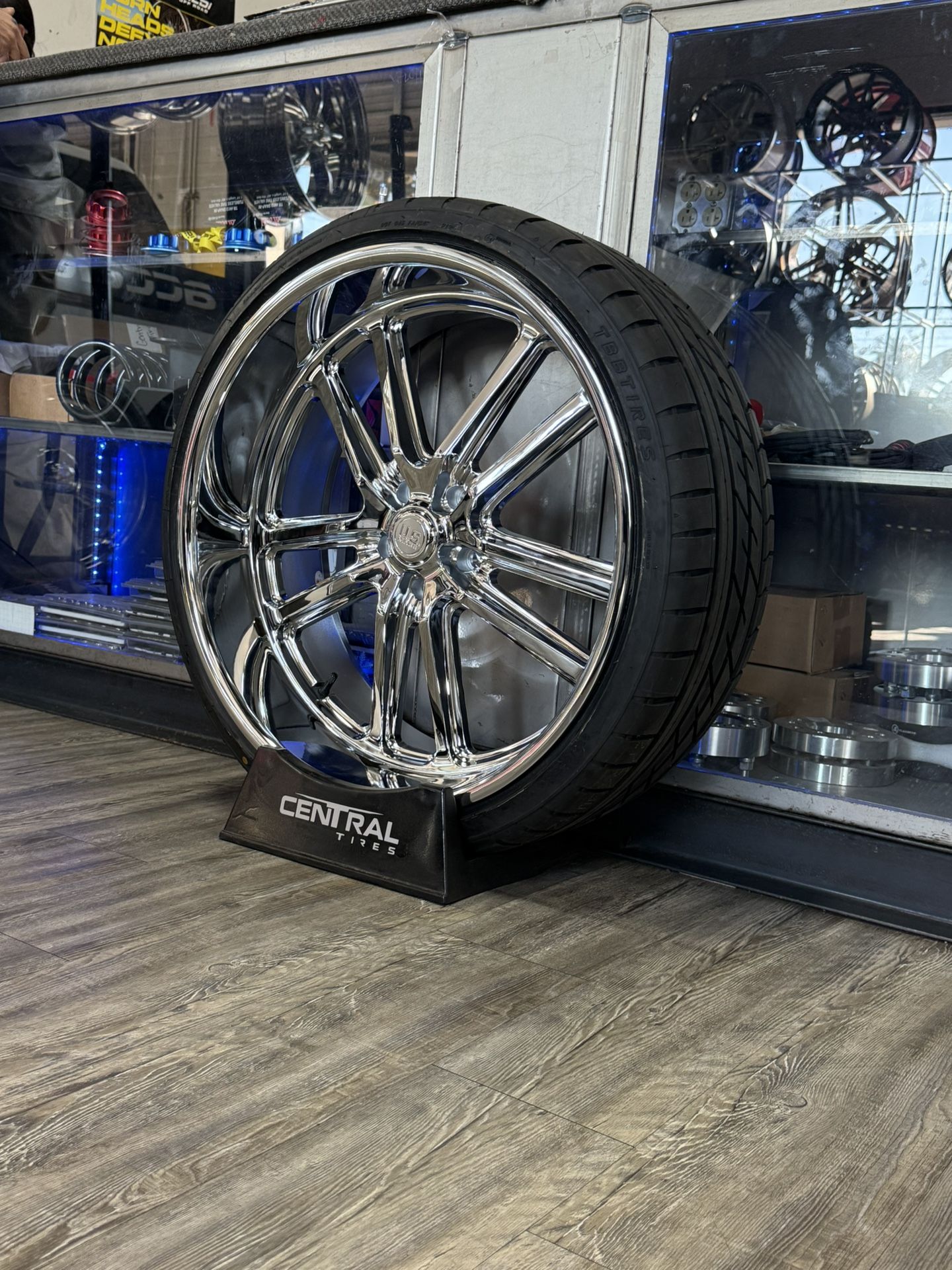 24β Us Mags Wheels 24x9 Front 24x10 Rear 5x5 (5x127) C10 Squarebody Obs C1500 Impala