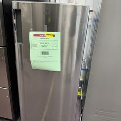 LG 20.63 in. W. 6 cu. ft. Single Door Top Freezer Refrigerator with Inverter Compressor & Pocket Handle in Platinum Silver