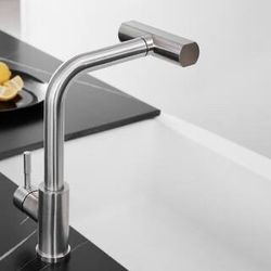 Kitchen Faucets with Pull-out Sprayer Stainless steel Single Handle Deck-mount Pull-out Kitchen Faucet.