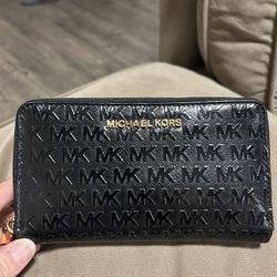 Michael Kors Wristlet Wallet