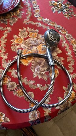 Shower heads with hoses