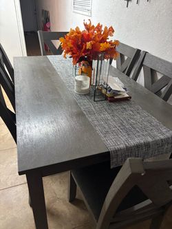 COMEDOR GRIS EN MUY BUENAS CONDICIONES😍