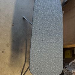 Ironing board 