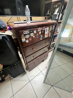 Free dresser