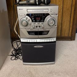 Karaoke CD Cassette Tape And  AM/FM Radio