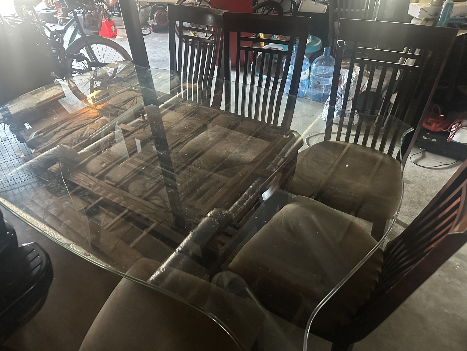 Dining Room Table Sits Up To 8