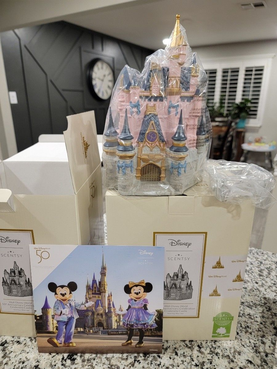 Walt Disney Scentsy Warmer
