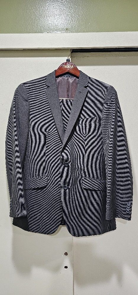 Kenneth Cole Reaction Suit