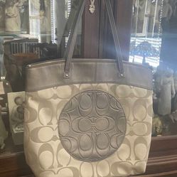 Coach F18335 Laura Signature Logo Tote Bag-Large Shopper Bag -Khaki / Copper