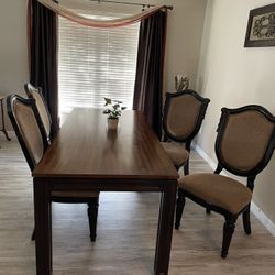 Dining Room Table And Chairs Like New