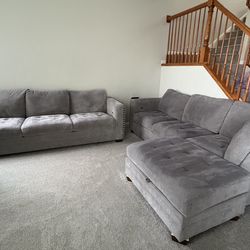 Sectional couch with 2 bar stools