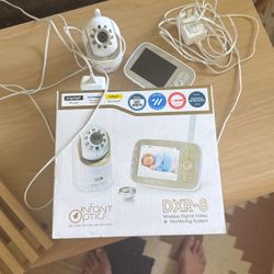 Infant Optics DXR8 Baby Monitor 