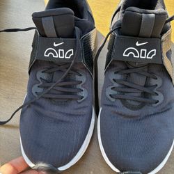 Men’s Nike 9.5/$25
