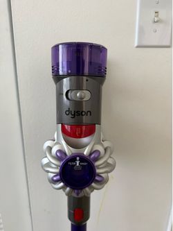 Dyson V8 Vacuum