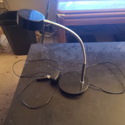 Gooseneck desk lamp