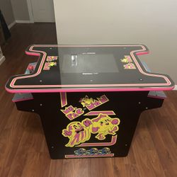 Ms PAC-MAN Arcade Game