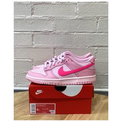 NIKE DUNK LOW (GS) TRIPLE PINK — SIZES  (4.5Y / 6W)  (4Y / 5.5W) & (3.5Y/ 5W)