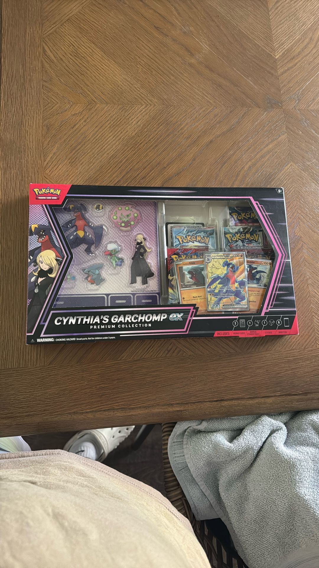 Pokemon Cynthia Garchomp Ex Box