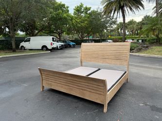 Bed Frame King Size with Box Spring Like New By Indonésio Furniture